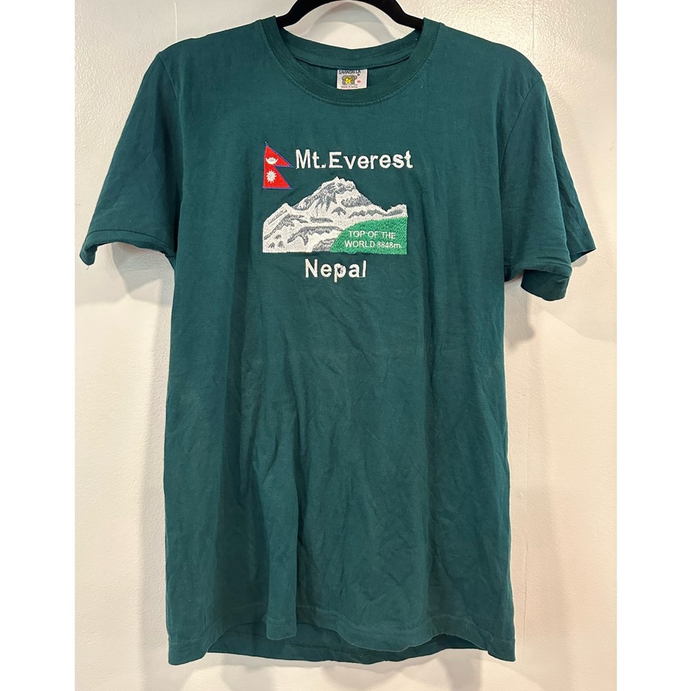 Vintage 1990’s Embroidered Mount Everest T-Shirt Nepal Size Medium